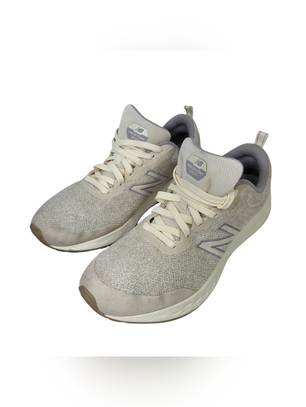 New Balance Cream and Light Gray Fresh Foam Arishi Sneakers. Size 9.5
